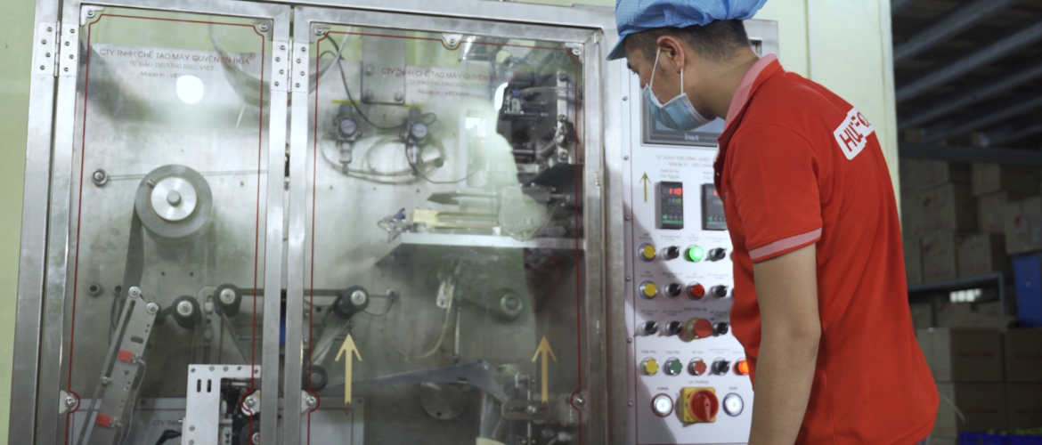 Gia công cà phê hòa tan 3in1 tại HUCAFOOD chuẩn chất lượng